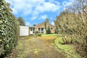 Valmore, Approach Road, Shepherdswell, Dover